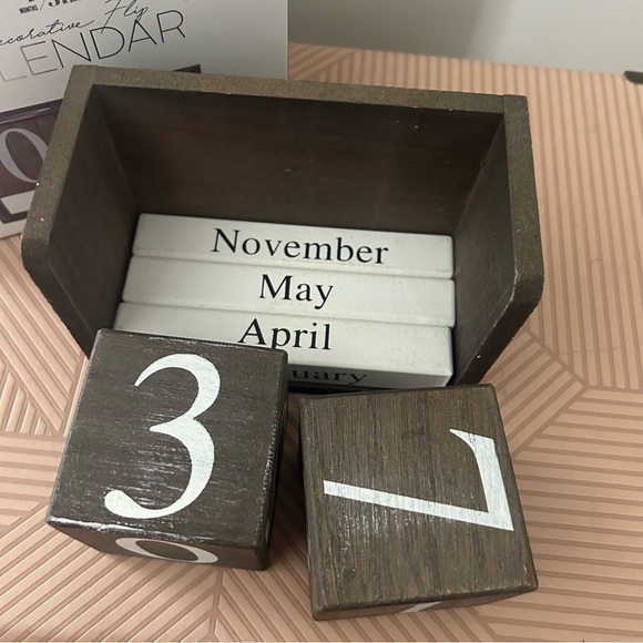 365 Wooden Perpetual Calendar Brown Decoration Flip Farmhouse Neutral Decor Cute - Picture 2 of 9